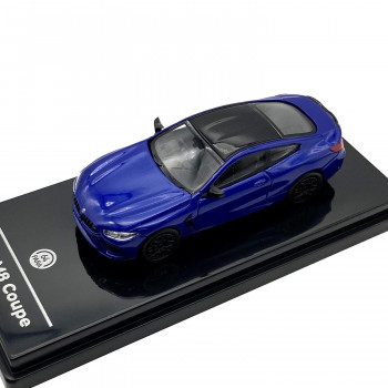 JADI BMW M8 クーペ  ブルー 右ハンドル 1/64スケール PGPA65212