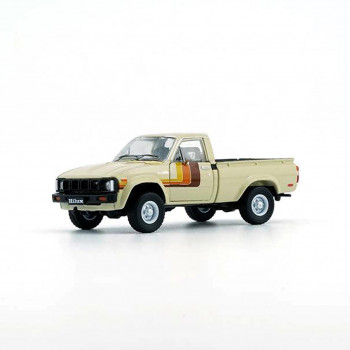 ビ-エムクリエイションズ トヨタ ハイラックス アイボリー LHD 1/64スケール 64B0226
