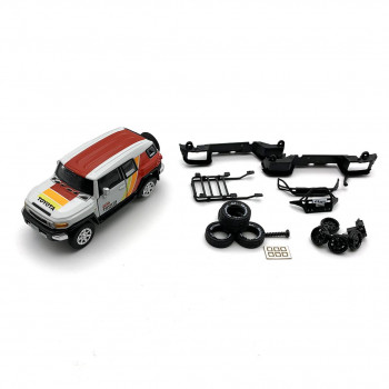 ビ-エムクリエイションズ トヨタ FJ Cruiser 15 1/64スケール ホワイト RHD 64B0200