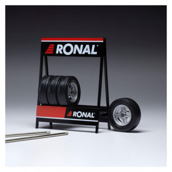 イクソモデル タイヤセット Ronal X 1/18スケール シルバー 18SET008W