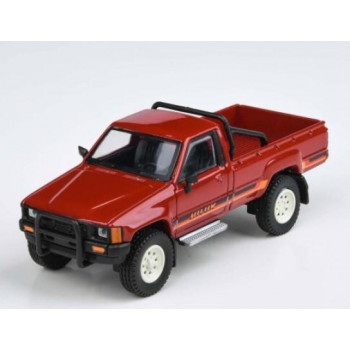 JADI B トヨタ ハイラックス 84 シングルキャブ レッド LHD 1/64スケール PA55524