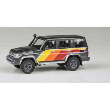 JADI B トヨタ ランドクルーザー LC 76 TRD Livery 14 LHD 1/64スケール PA56311