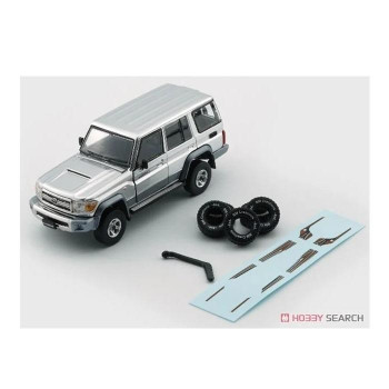 BM CREATIONS トヨタ ランドクルーザー LC76 シルバー LHD 1/64スケール 64B0349